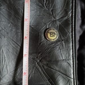 Stone Mountain crosbody w/charger